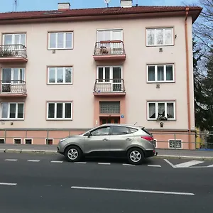  Apartment Monty